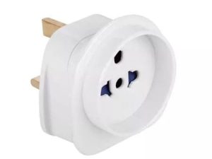 Adaptor tensiune UK tata la Universal