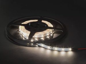 Banda 5m 60 LED alb mediu Phenom