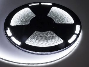 Banda LED alb rece 6500K 60x5050 SMD/m 12VDC 720lm/m 5.6W/m IP65 REBEL