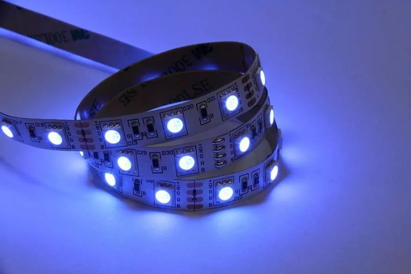 banda-led-smd5050-rgb-ip20-5m-12v-60led-m-144w-m-well-ledstrgb-5050-126010d202-5-wl