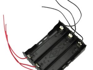 Carcasa 3x 18650 cu fire pentru fiecare slot in parte permite conectare in serie sau paralel