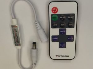 Controler banda LED 12V pe fir 2.1x5.5 mm 11 taste + telecomanda Wireless