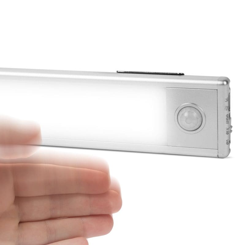 iluminare-led-cu-senzor-de-miscare-alimentat-cu-baterie-magnetic-30cm-phenom