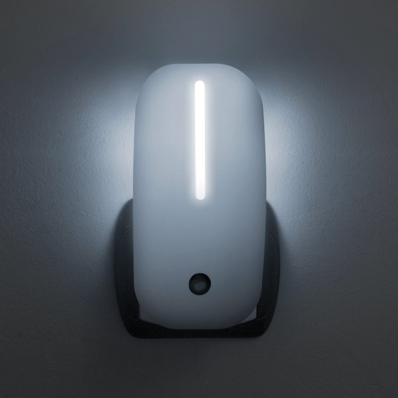 lumina-de-veghe-alba-cu-senzor-9x-led-6000k-lumina-alb-rece-05w-230v-20282-phenom