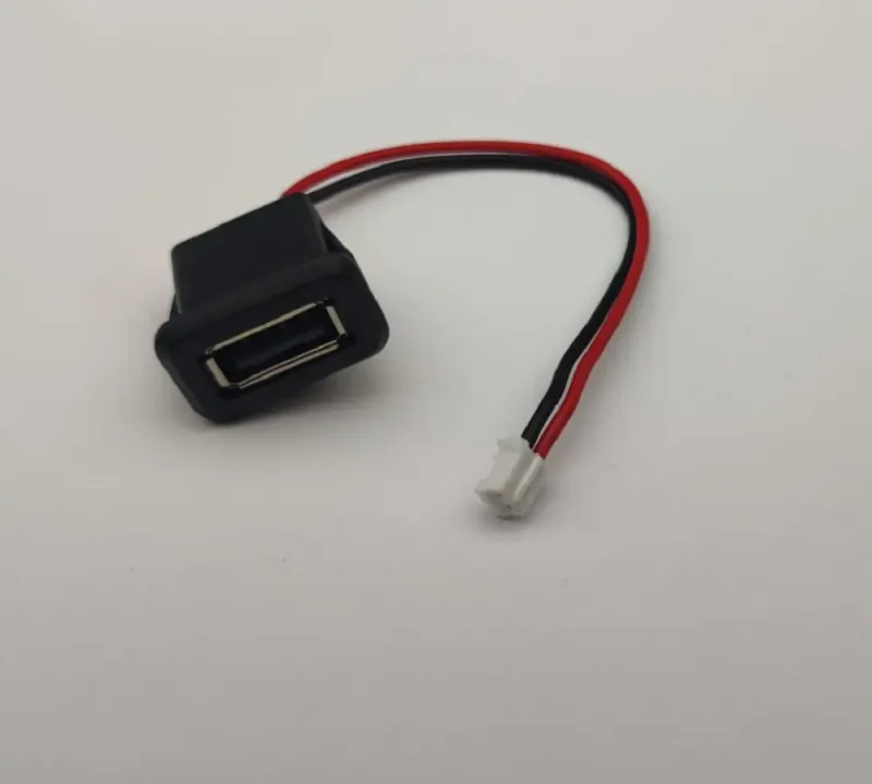 mufa-usb20-mama-panou-tip-a-1-port-gabarit-mic-cu-2-fire-18xh10mm