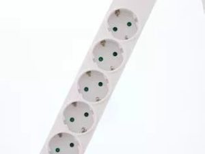 Prelungitor 6 prize 3m alb cu intrerupator cablu 3xG1.5mmp Well
