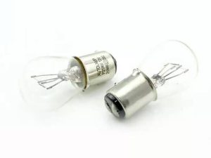 Set 2 becuri P21/4W incandescent CARGUARD