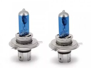 Set de 2 becuri Halogen H4 90W +110% intensitate Alb Xenon 12V Carguard