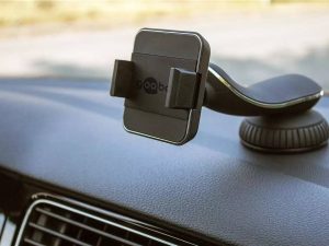 Suport universal auto cu ventuza pentru smartphone Goobay