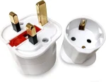 Adaptor stecher de la Europa la UK cu siguranta 13A - nu converteste tensiunea
