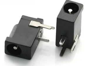 Mufa alimentare DC mama 3.5x1.35mm vericala pentru montare pe cablaj